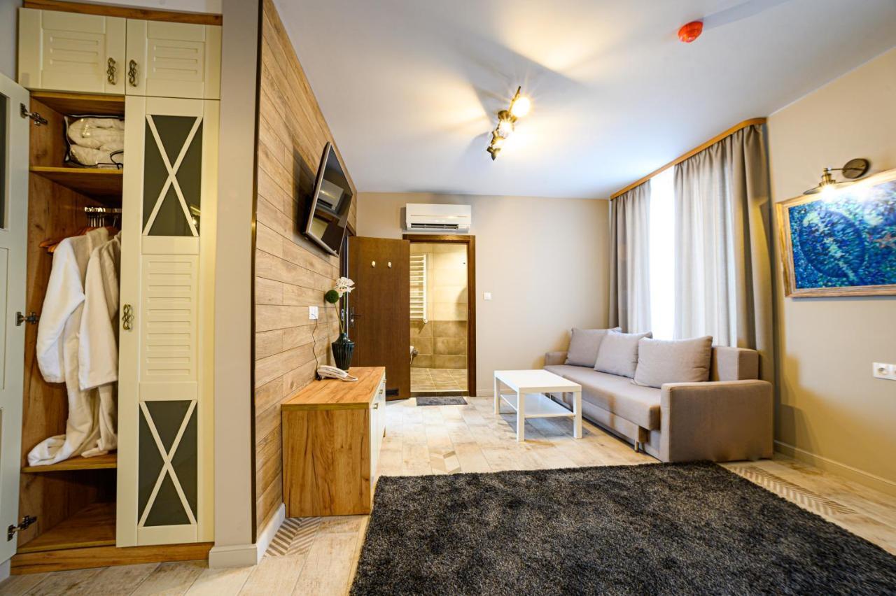 Antique Boutique Hotel Pavel Banya Bagian luar foto
