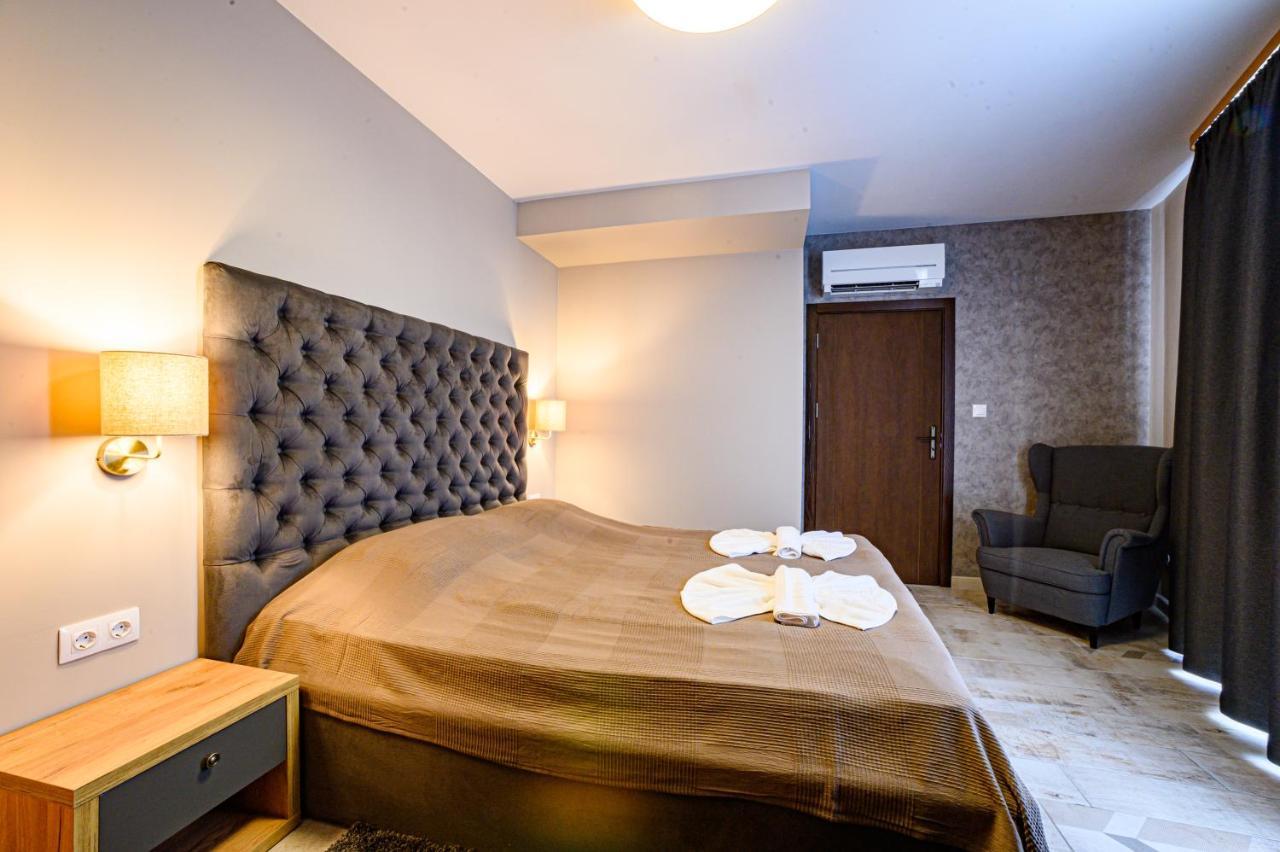 Antique Boutique Hotel Pavel Banya Bagian luar foto