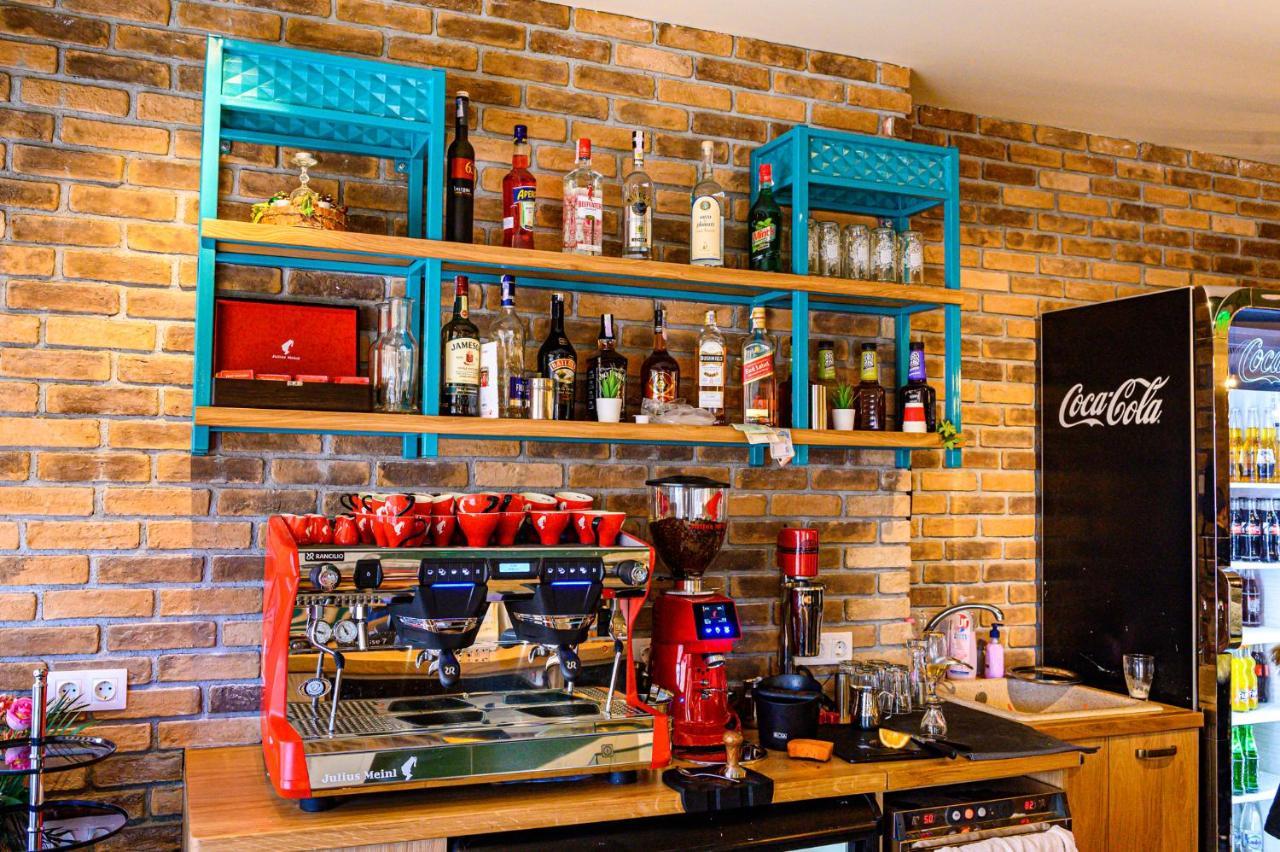 Antique Boutique Hotel Pavel Banya Bagian luar foto