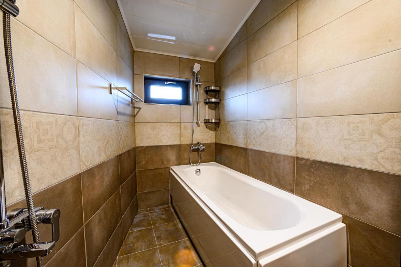 Antique Boutique Hotel Pavel Banya Bagian luar foto