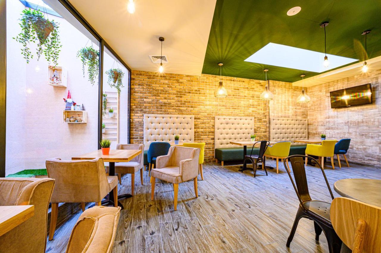 Antique Boutique Hotel Pavel Banya Bagian luar foto