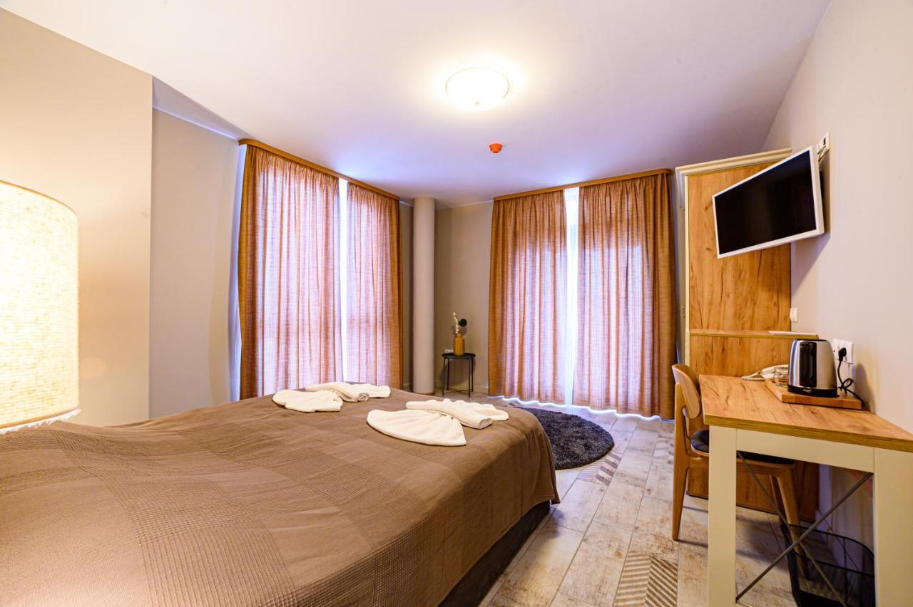 Antique Boutique Hotel Pavel Banya Bagian luar foto