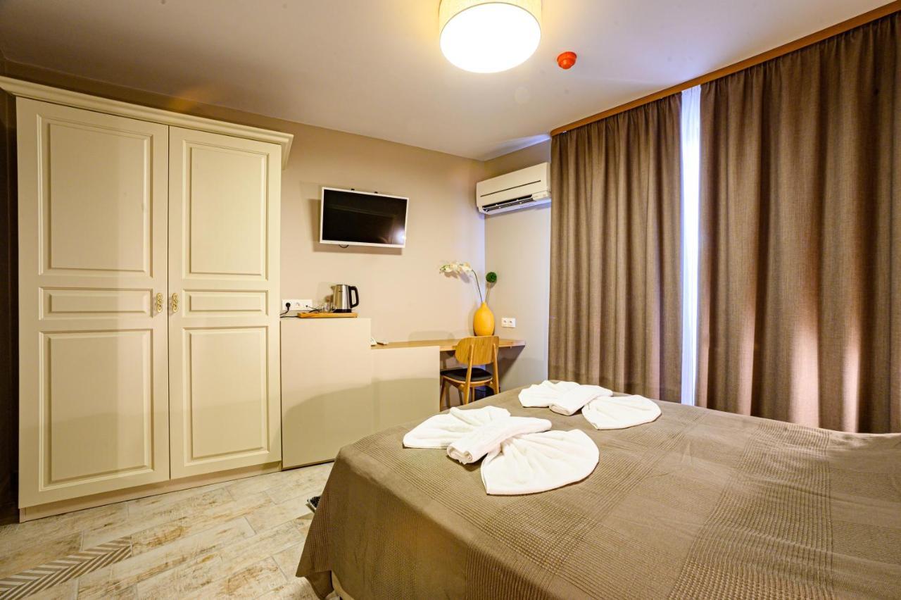 Antique Boutique Hotel Pavel Banya Bagian luar foto