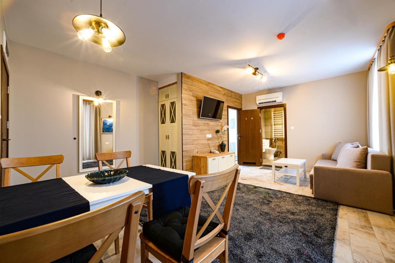Antique Boutique Hotel Pavel Banya Bagian luar foto